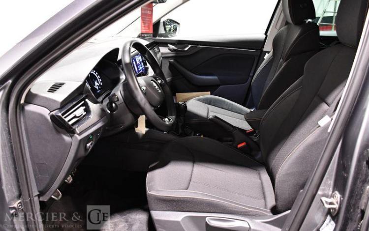 SKODA KAMIQ SCOUTLINE 1,0 TSI 110CH BVM6 GRIS GG-137-YG