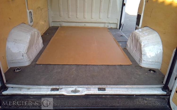 PEUGEOT BOXER FOURGON 330 2.2 BLUEHDI 120 L1H1 ASPHALT BLANC GG-193-VC