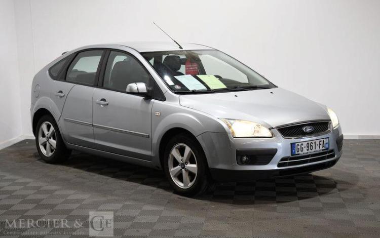 FORD FOCUS 2,0 TDCI 135 CH TITANIUM GRIS GG-961-FA