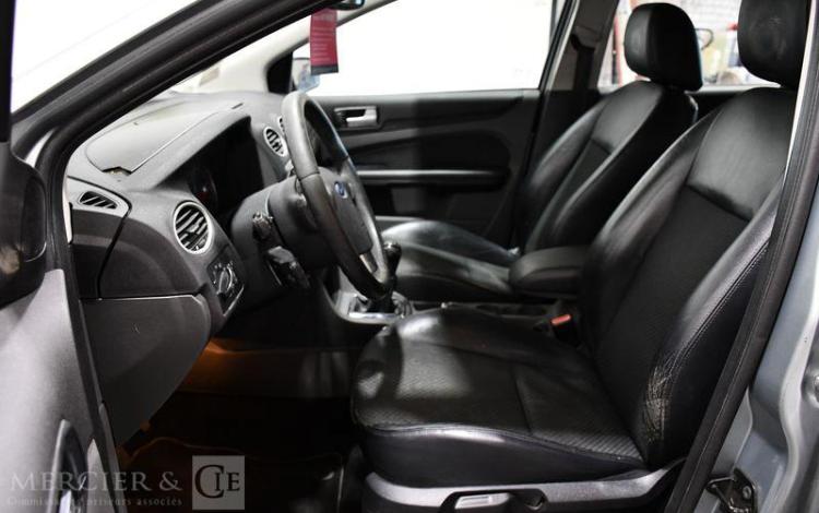 FORD FOCUS 2,0 TDCI 135 CH TITANIUM GRIS GG-961-FA