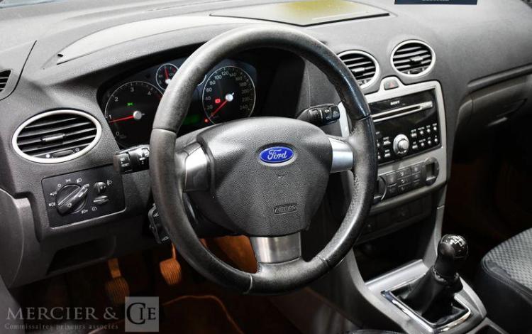 FORD FOCUS 2,0 TDCI 135 CH TITANIUM GRIS GG-961-FA
