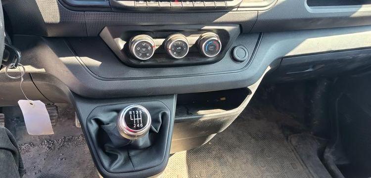 RENAULT TRAFIC 2.0 BLUEDCI 110 28 L1H1 CONFORT BLANC GH-127-RK
