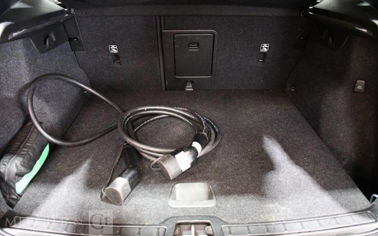 VOLVO XC40 FL T5 ULT 2M GRIS GH-498-KZ