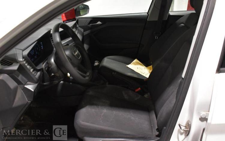 AUDI A1 SPORTBACK 25 TFSI 95 BLANC GH-734-SH
