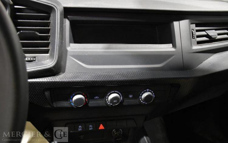 AUDI A1 SPORTBACK 25 TFSI 95 BLANC GH-734-SH
