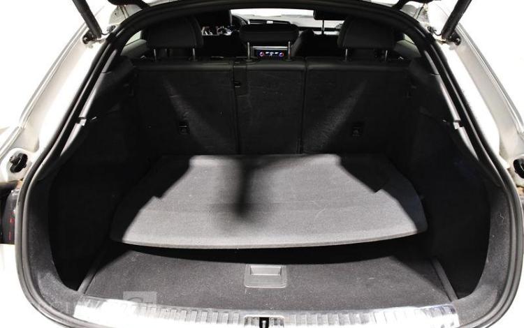 AUDI Q3 SB 35 2,0 TDI 150CH S-TRONIC 7 BLANC GJ-184-HW