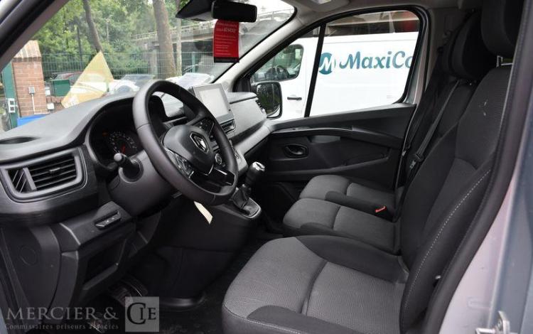RENAULT TRAFIC ZEN L2 BLUE DCI 150 S&S 8PL GRIS GJ-288-RH