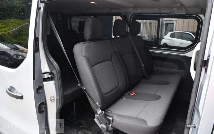RENAULT TRAFIC ZEN L2 BLUE DCI 150 S&S 8PL GRIS GJ-288-RH