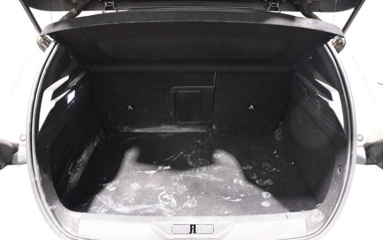 PEUGEOT 308 GT PACK BLANC GJ-506-SK