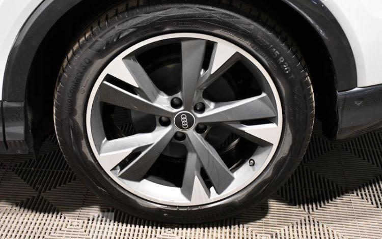 AUDI Q4 40 E TRON BLANC GL-294-TH