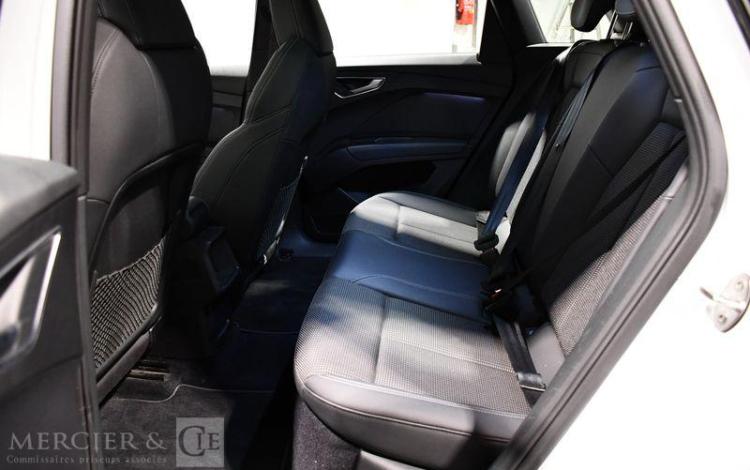 AUDI Q4 40 E TRON BLANC GL-294-TH