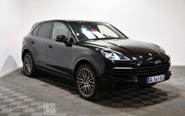 PORSCHE CAYENNE COUPE 3.0 E-HYBRID 462ch PLATINUM EDITION NOIR GL-541-GC
