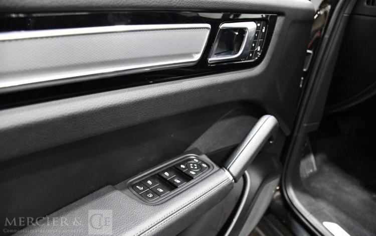 PORSCHE CAYENNE COUPE 3.0 E-HYBRID 462ch PLATINUM EDITION NOIR GL-541-GC