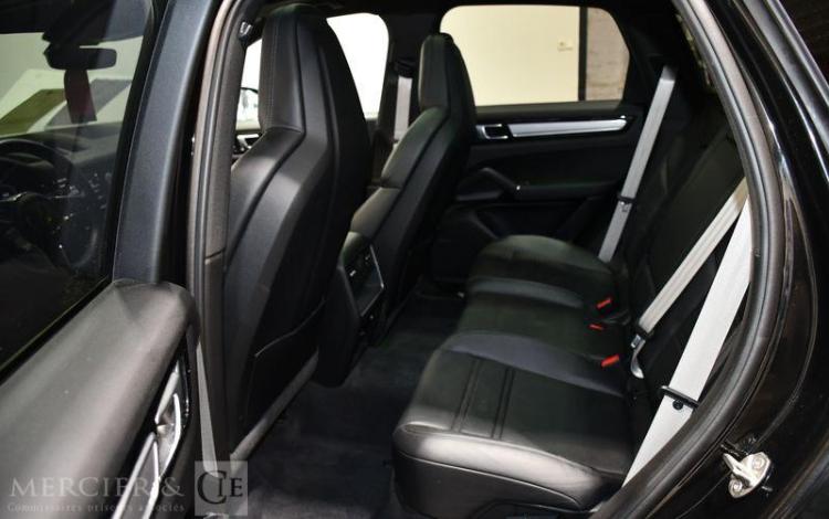 PORSCHE CAYENNE COUPE 3.0 E-HYBRID 462ch PLATINUM EDITION NOIR GL-541-GC