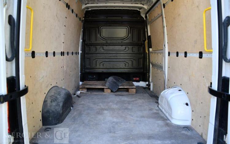 VOLKSWAGEN CRAFTER VAN 35 L3H3 11M3 BLANC GL-774-KY