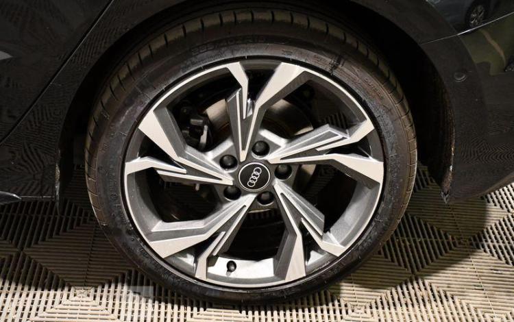 AUDI A3 40 TFSI 1,4 NOIR GM-121-ZS
