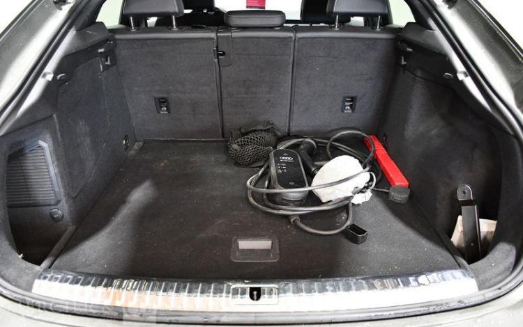 AUDI Q3 SPORTBACK 1,4 TFSI 150CH S-LINE STRONIC VERT GM-681-JX