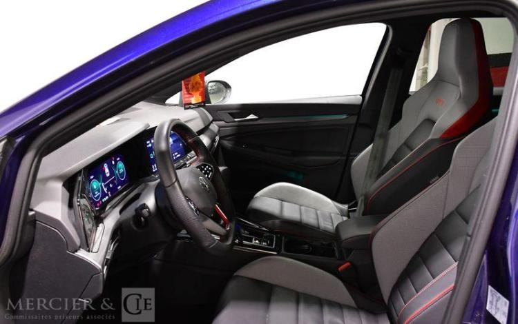 VOLKSWAGEN GOLF VIOLET GN-367-KQ
