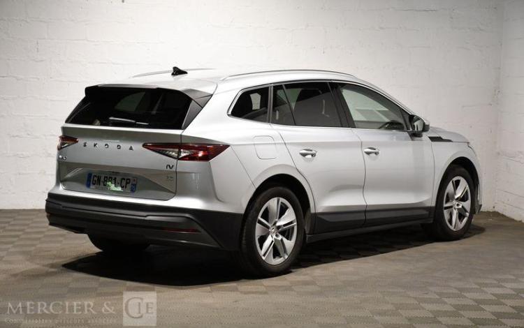 SKODA ENYAQ IV 204ch 82 kWh LOFT GRIS GN-881-CP