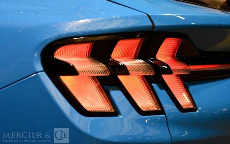 FORD MUSTANG MACH-E 75kWh 2M23 BLEU GP-354-WS