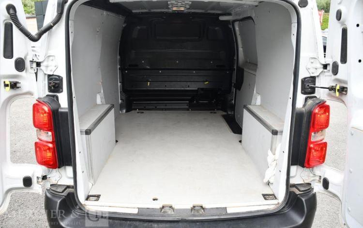 CITROEN JUMPY FG TAILLE M BLUE HDI BLANC GP-640-FJ