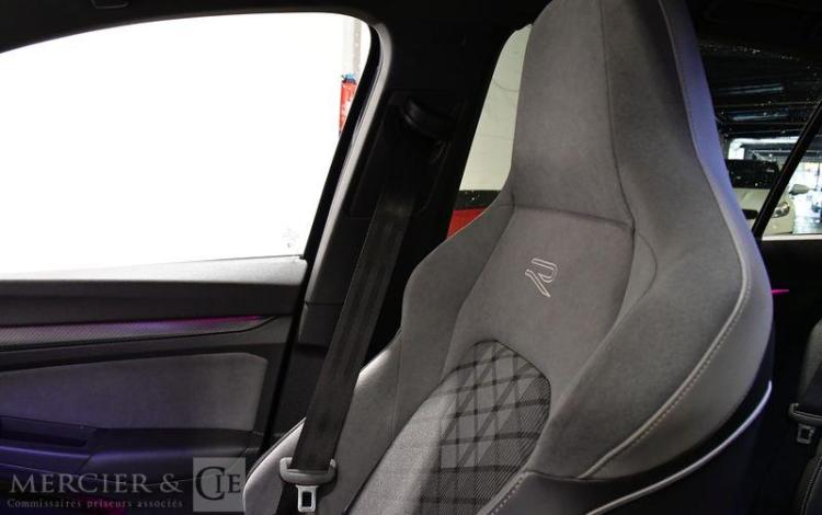 VOLKSWAGEN GOLF HYBRID BLEU GQ-209-SR