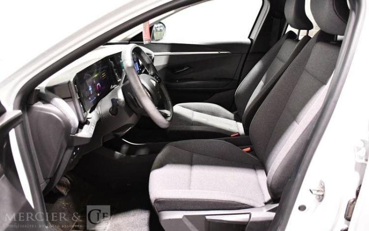 RENAULT MEGANE EV40 E-TECH 130ch 40kWh STANDARD-CHARGE EQUILIBRE BLANC GS-239-WV