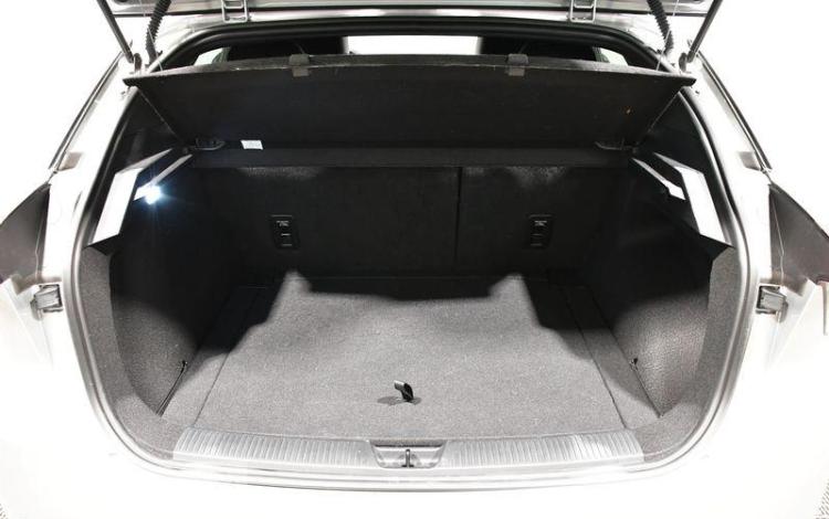 MG MG4 ELECTRIC 205CH 64KWH LUXURY BVA GRIS GS-585-VX