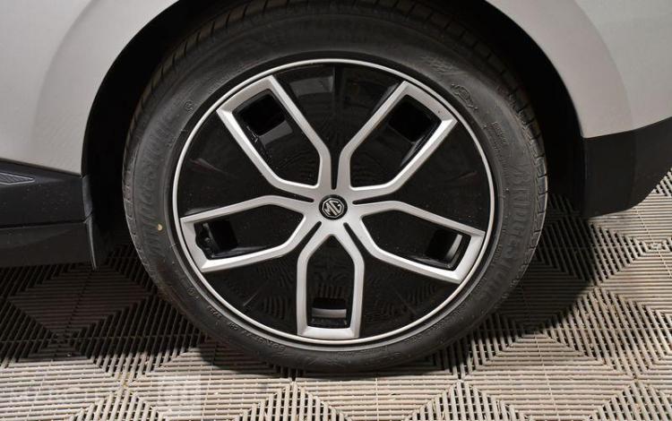 MG MG4 ELECTRIC 205CH 64KWH LUXURY BVA GRIS GS-585-VX