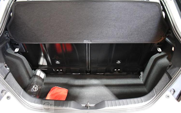 TOYOTA AYGO X 1.0 VVTI 70 DYNAMIC BLANC GT-281-RB