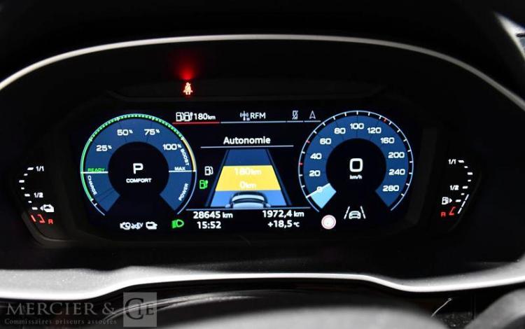 AUDI Q3 NOIR GT-785-ZN
