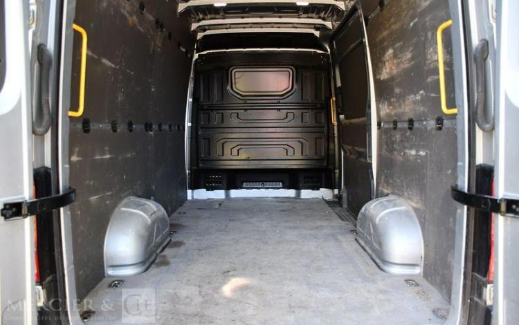 VOLKSWAGEN CRAFTER VAN 35 L3H3 11M3 TRAC 2,0 TDI GRIS GT-882-HT