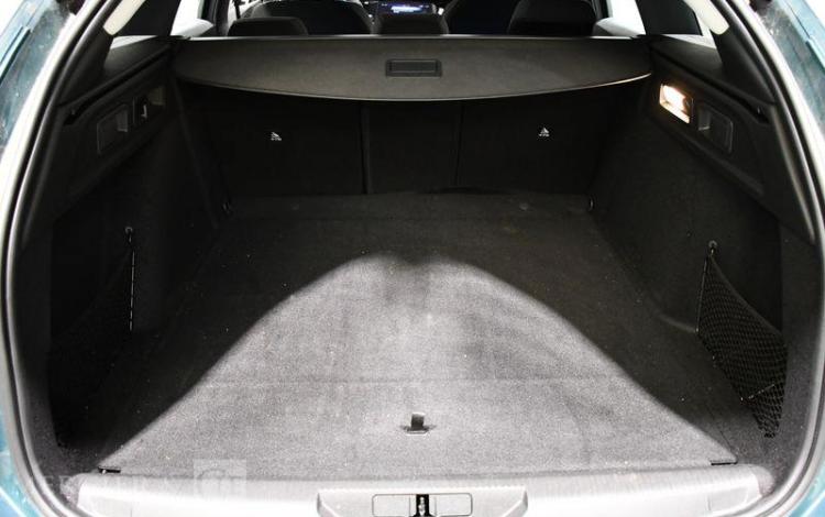 PEUGEOT 308 SW ACTIVE PACK PURE TECH VERT GT-911-HN