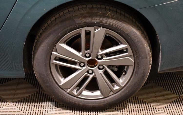 PEUGEOT 308 SW ACTIVE PACK PURE TECH VERT GT-911-HN