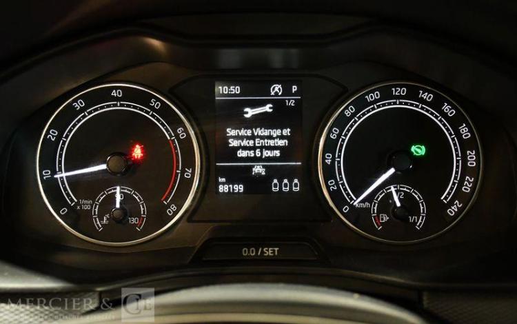 SKODA KAMIQ 1,5 TSI 150 AMBITION BLEU GT-977-KF