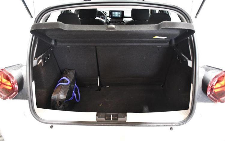 DACIA SANDERO STEPWAY EXPRESSION TCE 90 BLANC GT-996-MT