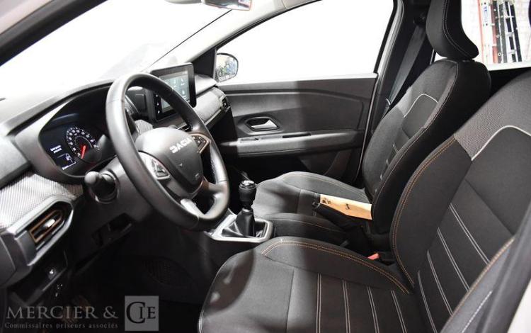 DACIA SANDERO STEPWAY EXPRESSION TCE 90 BLANC GT-996-MT