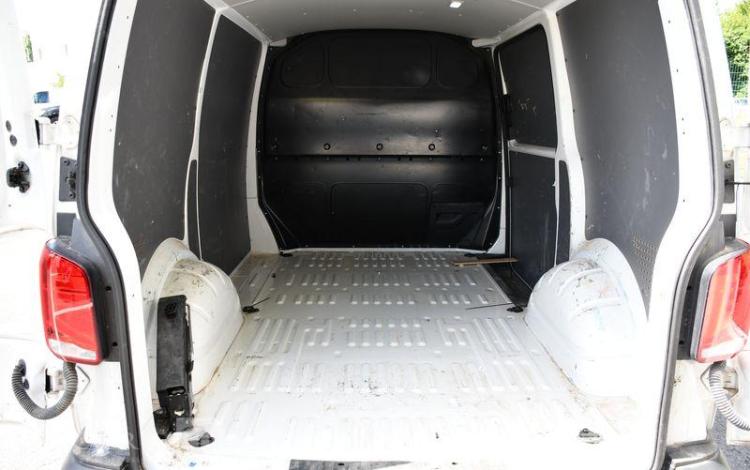VOLKSWAGEN TRANSPORTER BLANC GX-665-RD