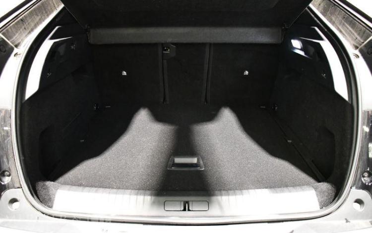 PEUGEOT 3008 GT HYBRID 136 e NOIR GY-042-LS