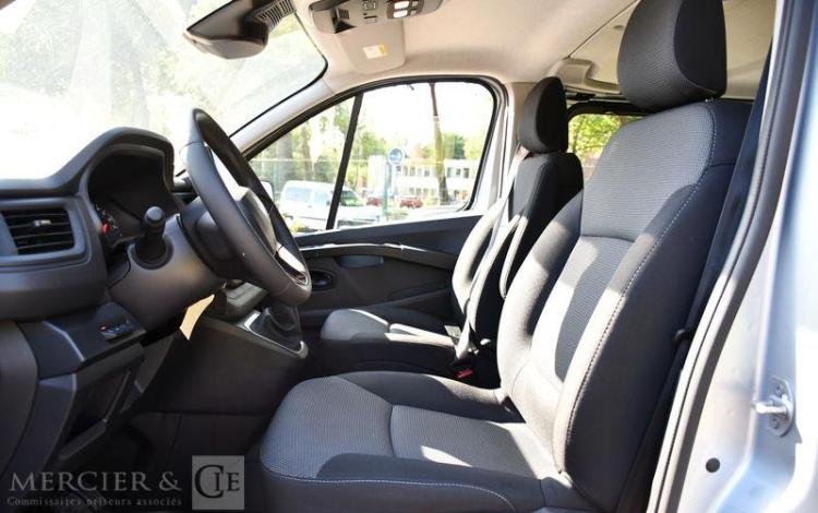 RENAULT TRAFIC CAB L2H1 3T ADVANCE BLUE DCI GRIS GY-383-LR