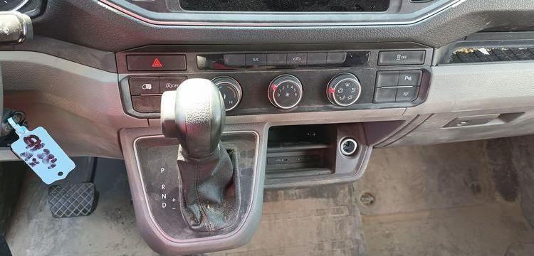VOLKSWAGEN CRAFTER GRIS GY-384-AX