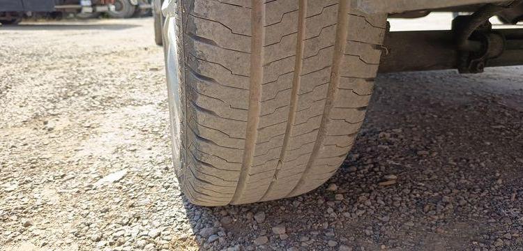 VOLKSWAGEN CRAFTER GRIS GY-384-AX