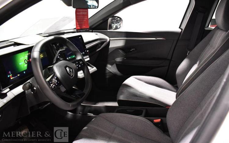 RENAULT MEGANE e-TECH EQUILIBRE 130CH BLANC GZ-263-GN