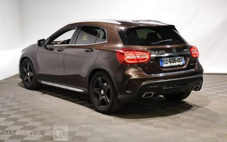 MERCEDES GLA 220 CDI 4 MATIC BVA AMG MARRON GZ-635-QG