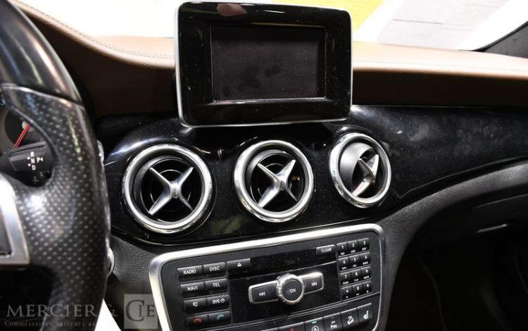 BMW SERIE 1 120 I COUPE LUXE BLANC HB-291-AB