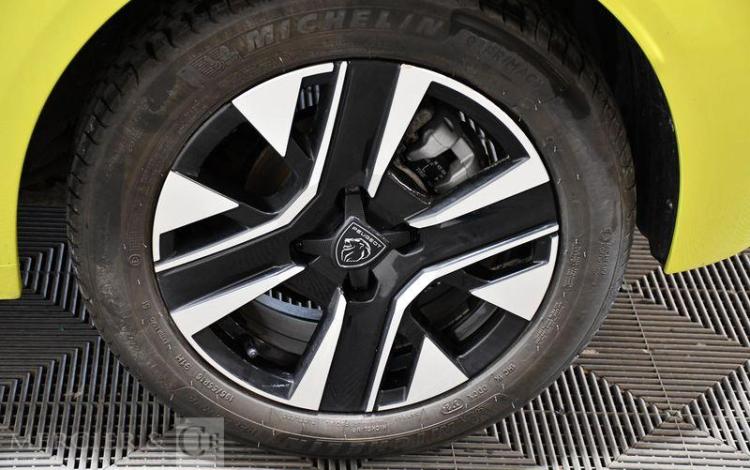PEUGEOT 208 EX Auto Ecole 1.2 100 MHEV HYBRID ALLURE E-DCS6 VERT HB-475-CV