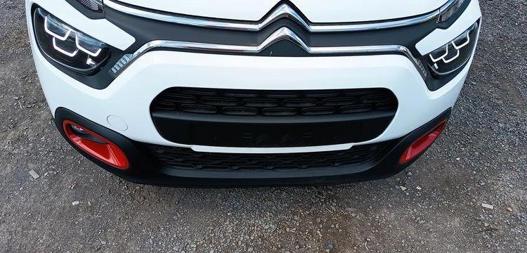 CITROEN C3 1.2 PURETECH 110 SHINE EAT – ESSENCE – 7537 KMS – ANNEE 2022 BLANC PZ2M217