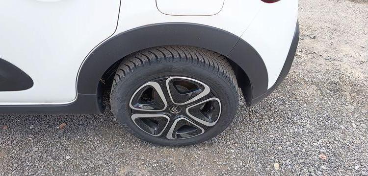 CITROEN C3 1.2 PURETECH 110 SHINE EAT – ESSENCE – 7537 KMS – ANNEE 2022 BLANC PZ2M217