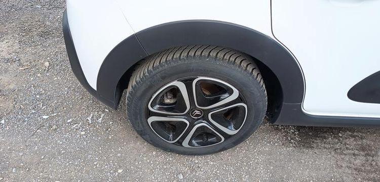CITROEN C3 1.2 PURETECH 110 SHINE EAT – ESSENCE – 7537 KMS – ANNEE 2022 BLANC PZ2M217