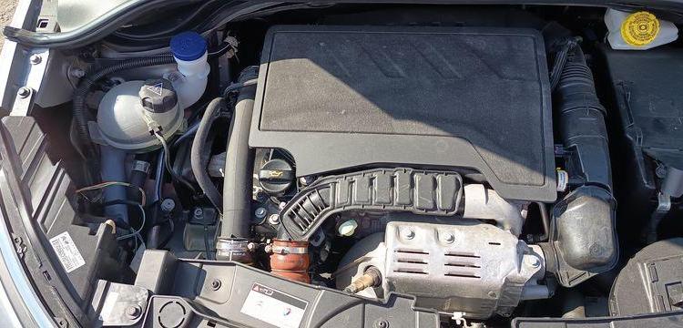 CITROEN C3 1.2 PURETECH 110 SHINE EAT – ESSENCE – 8542 KMS – ANNEE 2022 GRIS PZ2M357